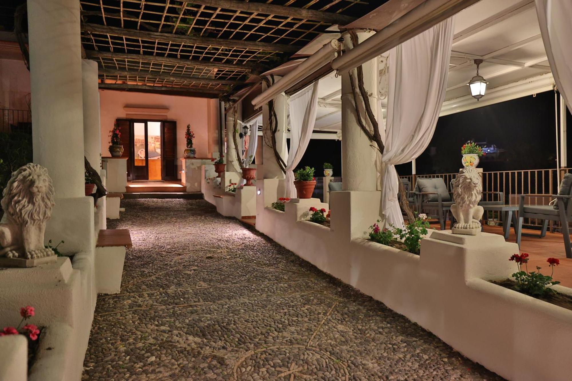 Hotel Villa Cute - Hvc Lipari  Exterior photo